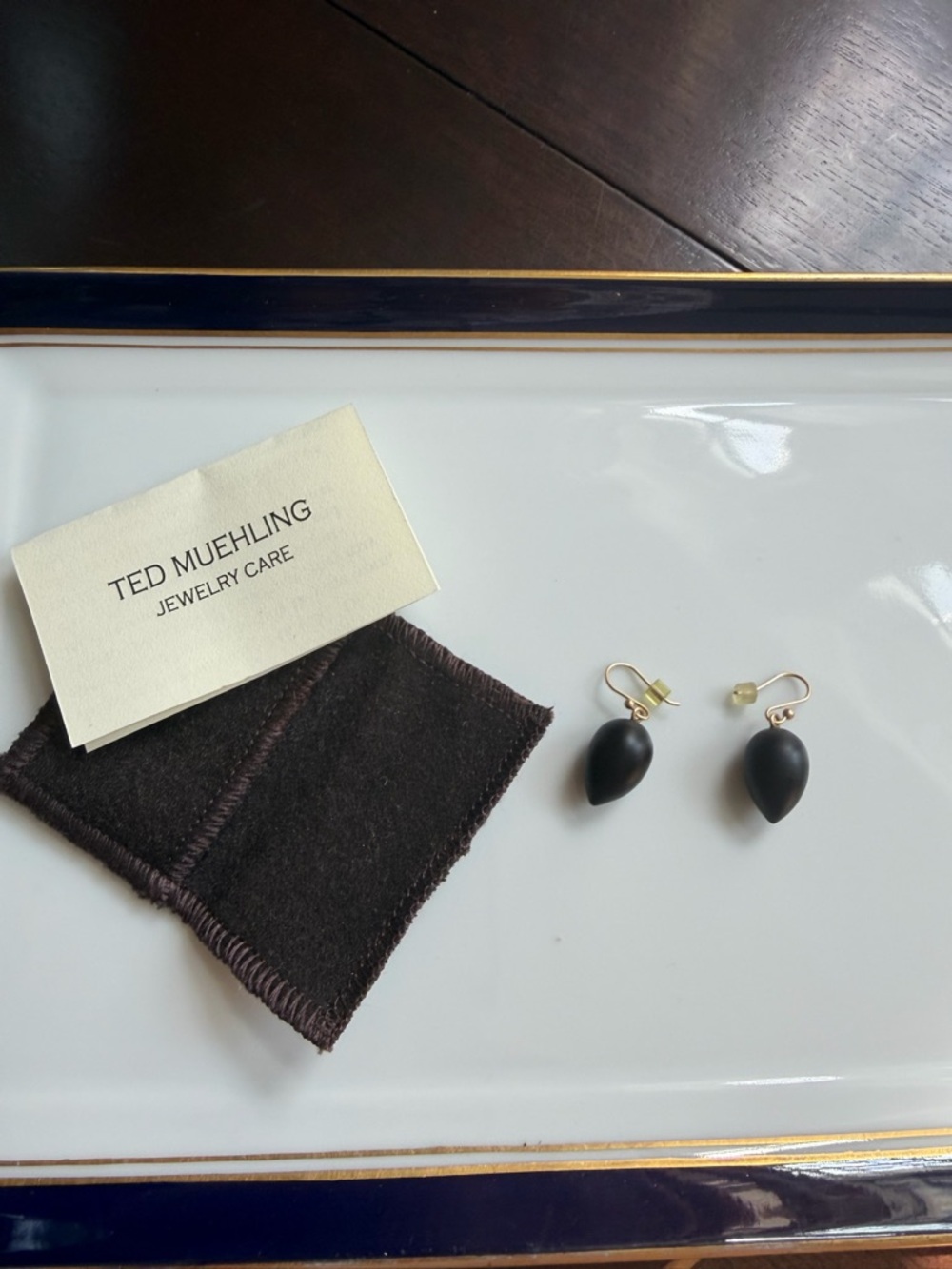 Ted Muehling Frosted Black Onyx Acorn earrings Stunning! - Picture 5 of 7